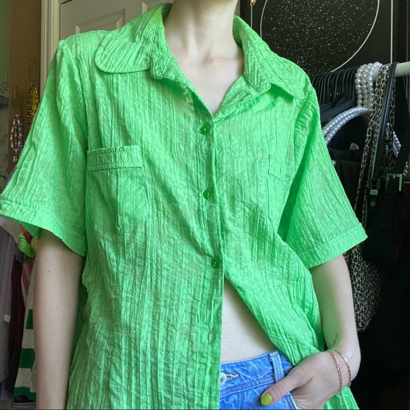✨ SOLD✨ green neon top - Picture 3 of 8